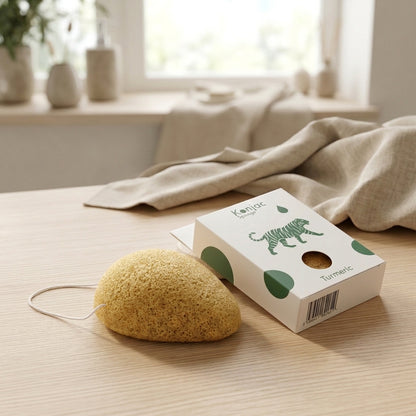 Éponge Konjac Teardrop au Curcuma — Bonne Mine & Éclat Anti-Âge
